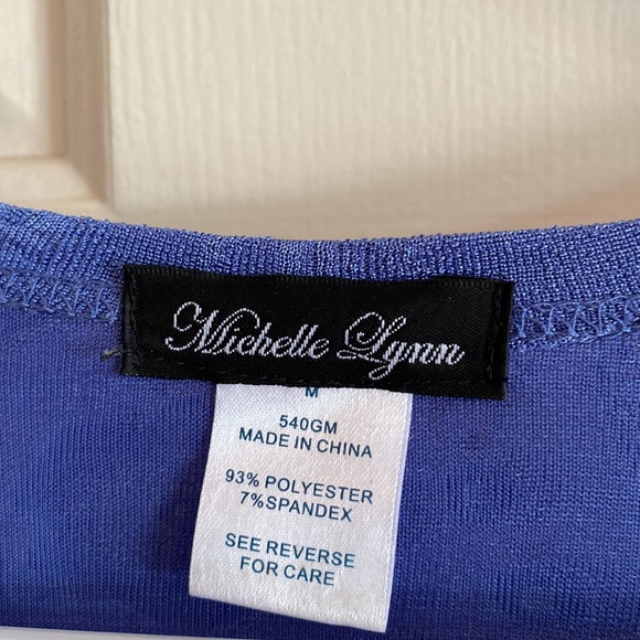 V neck dressy top - Picture 2 of 4